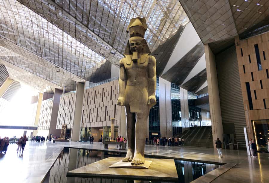 From Hurghada: Grand Egyptian Museum Pyramids Cairo Day Trip - The Giza Plateau and the Great Pyramid