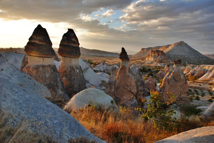 From Istanbul: 2-Day Trip to Cappadocia w/Balloon+Cave Hotel - The sunrise balloon ride in Soğanlı Valley