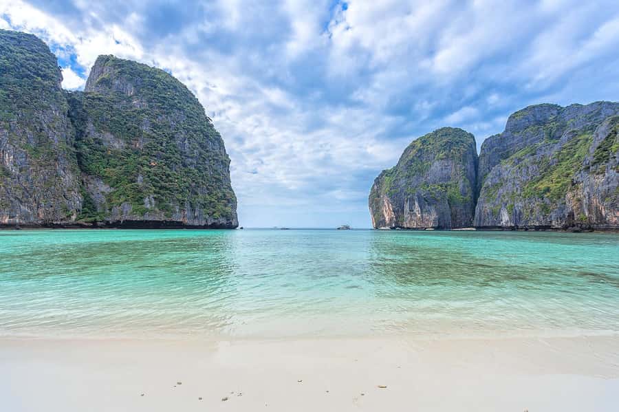 From Khao Lak: Phi Phi, Maya Bay, and Khai Islands Day Trip - Crowds change the mood of every island