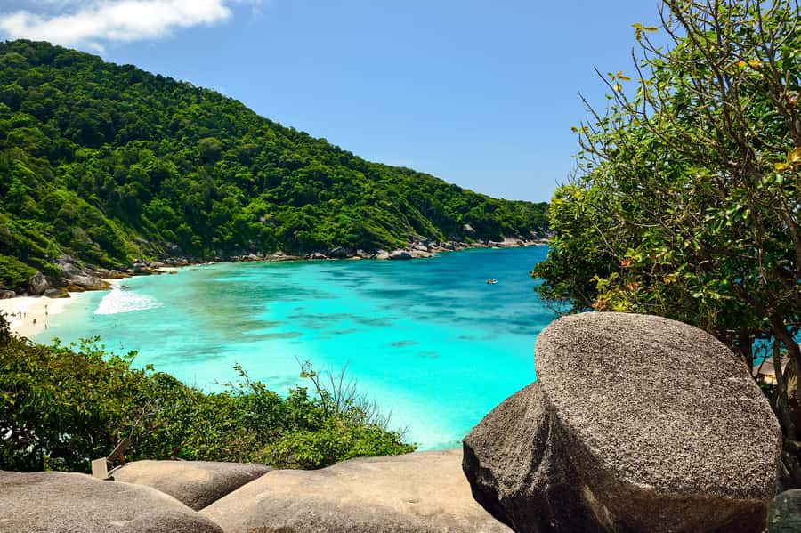 From Khao Lak: Similan Islands Day Trip with Snorkeling - Koh 9: the first snorkeling session