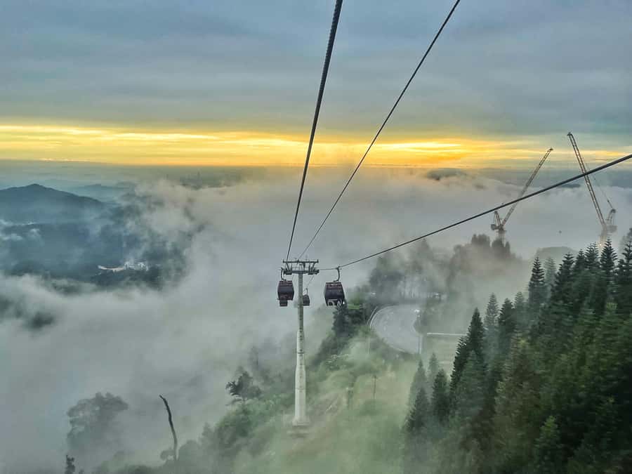 From Kuala Lumpur: Genting Highlands Day Trip with Cable Car - Riding the Awana SkyWay above the rainforest