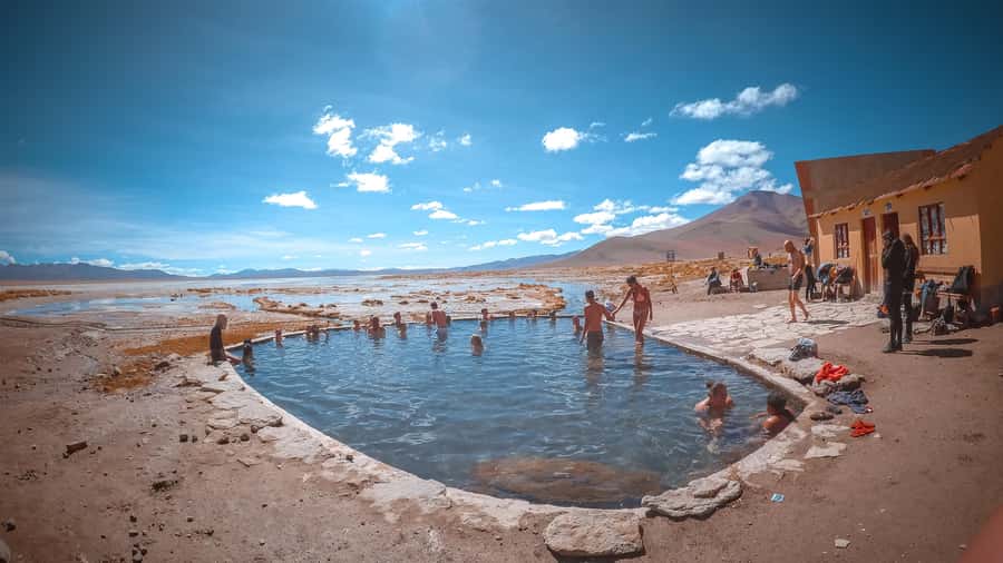 From La Paz: 4-Day Trip to San Pedro de Atacama w/Salt Flats - Chiguana, flamingo lagoons, and Laguna Colorada