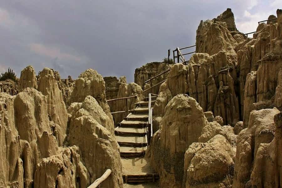From La Paz: Day Trip to Chacaltaya and Moon Valley - Moon Valley’s clay towers and narrow paths