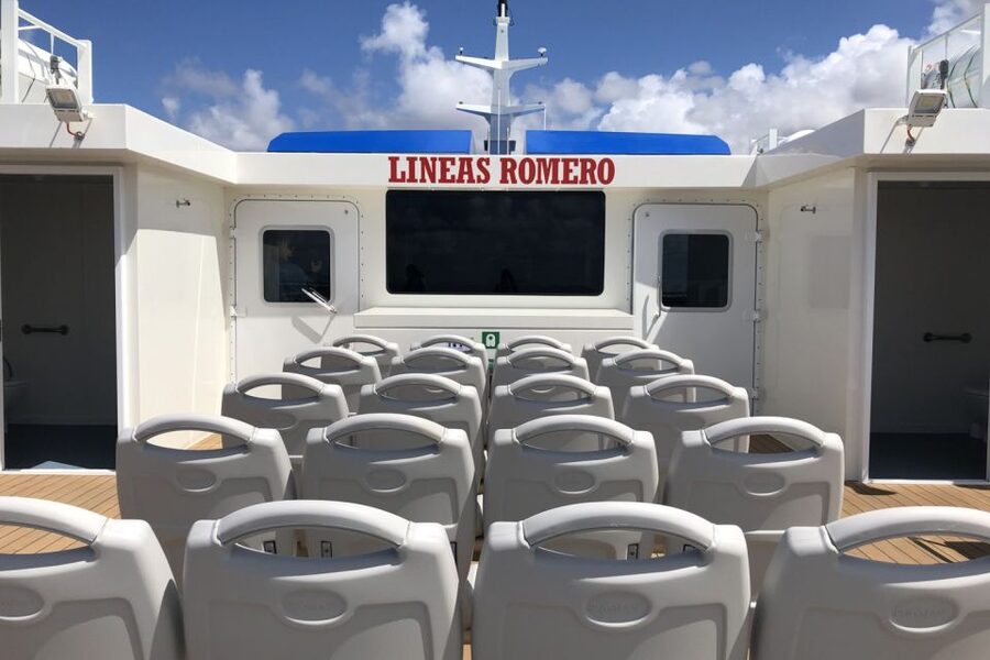 From Lanzarote: Day Trip to Fuerteventura and Corralejo - Transport, timing, and the group experience