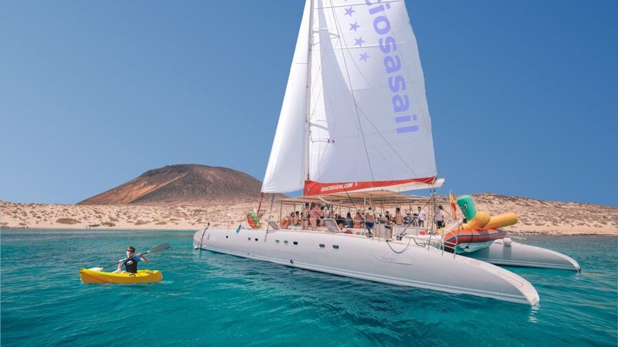 From Lanzarote: Sailing Day Trip Around La Graciosa - Key points at a glance
