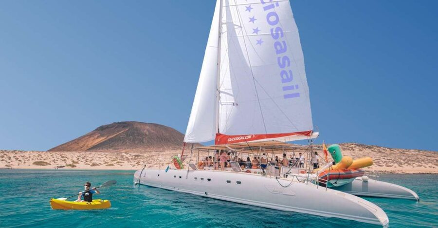 From Lanzarote: Sailing Day Trip Around La Graciosa - Why La Graciosa works so well by boat