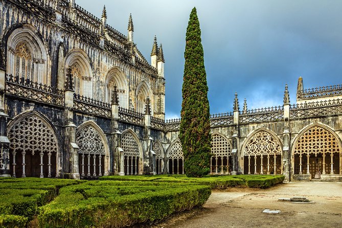 From Lisbon: Fatima Batalha Nazare & Obidos Small Group Day Trip - What the guiding is really like