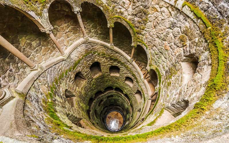 From Lisbon: Sintra, Pena Palace and Regaleira Day Trip - Lunch in Sintra, with room for a local pastry