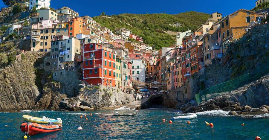 From Livorno: Day Trip to Pisa and Cinque Terre's Manarola - Two Italian icons, one long shore day