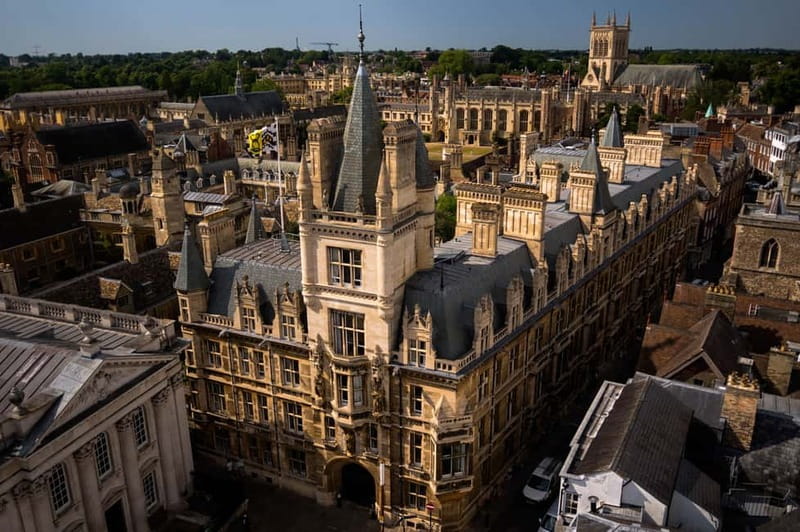From London: Cambridge Day Trip Including Tour Guide - Meeting the coach at London Bridge