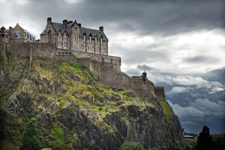 From London: Day Trip to Edinburgh by Rail with Castle Entry - Taking the open-top bus around the city