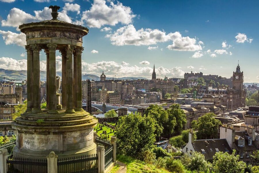 From London: Day Trip to Edinburgh by Rail with Castle Entry - The train ride from London to Edinburgh