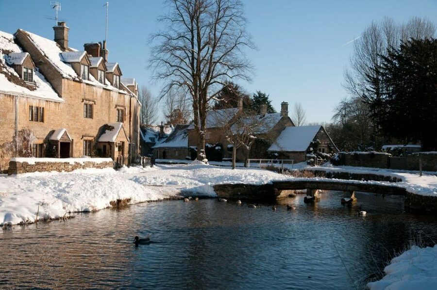 From London: Oxford, Stratford-upon-Avon, & Warwick Day Trip - The Cotswolds Through the Coach Window