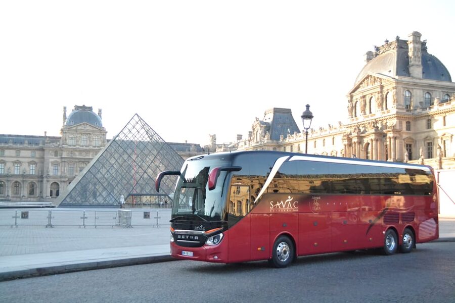 From London: Paris Day Trip with Lunch on Eiffel Tower - A big Paris day from London