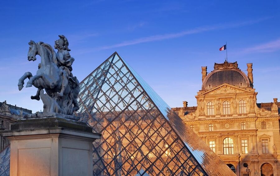 From London: Paris Day Trip with Lunch on Eiffel Tower - Eurostar from St. Pancras
