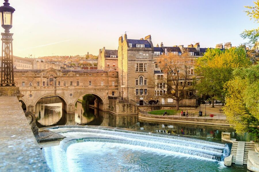 From London: Stonehenge and Bath Day Trip with Ticket - Stonehenge at opening time