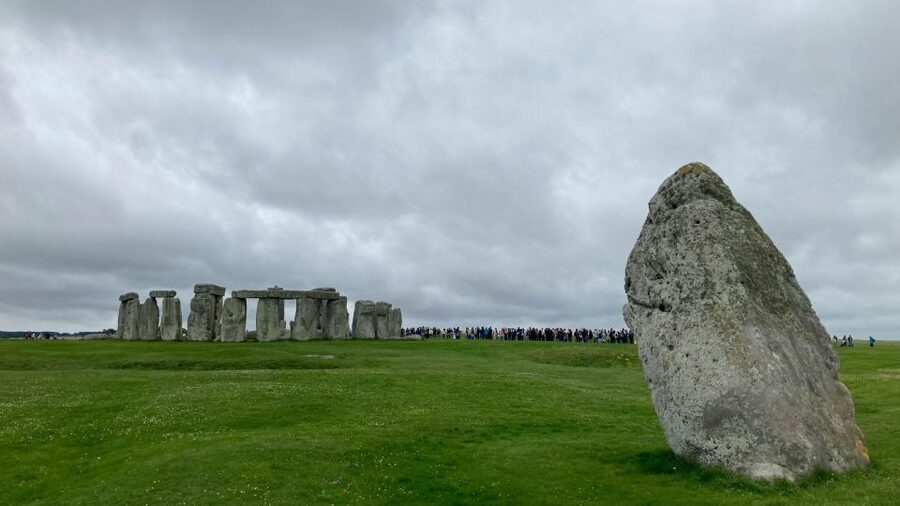 From London: Stonehenge Day Trip with Audioguide - Three hours among the stones