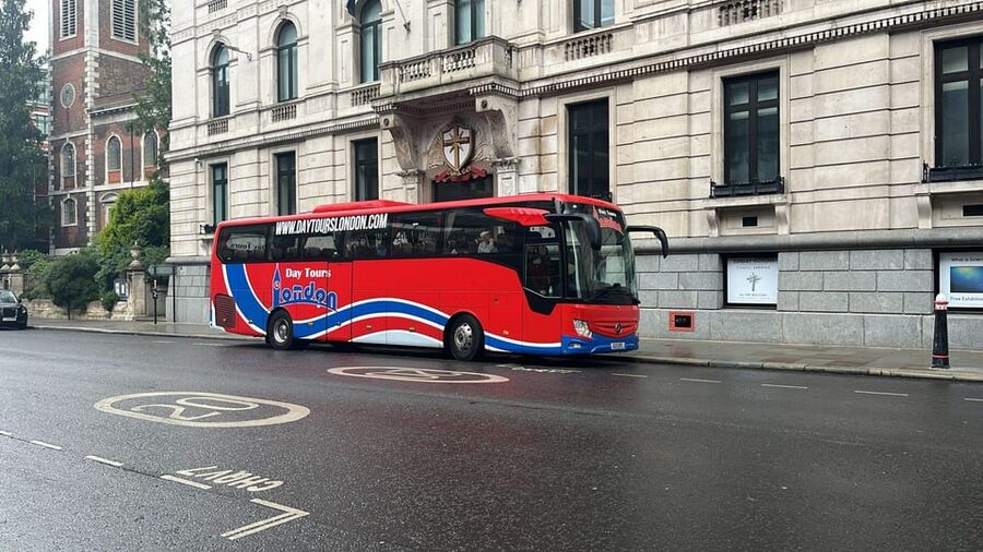 From London: White Cliffs of Dover and Canterbury Day Trip - Canterbury Cathedral takes planning
