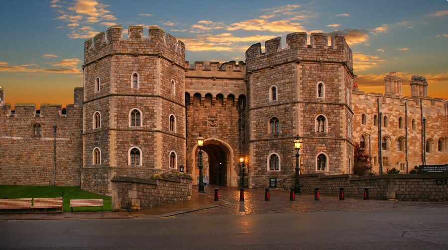 From London: Windsor Castle and Stonehenge Day Trip - The guides make the difference