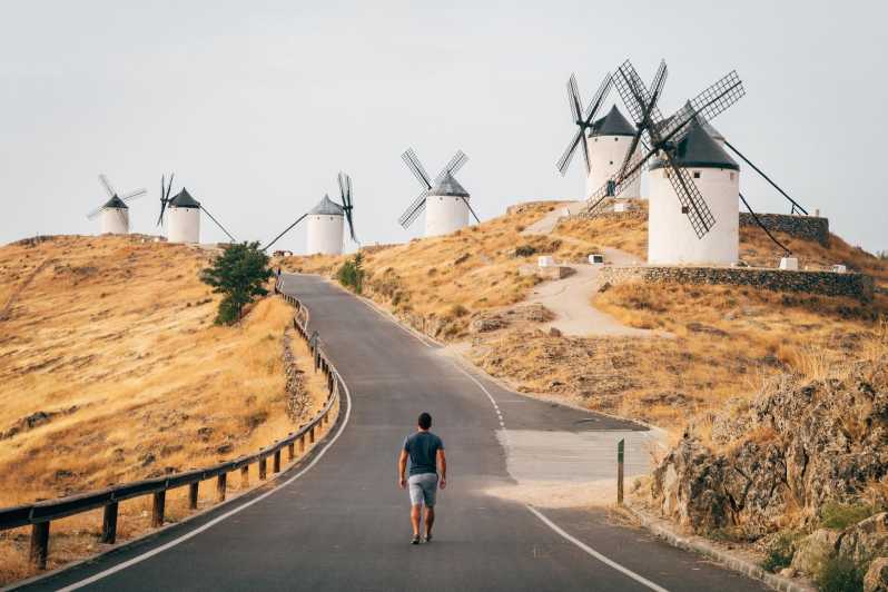 From Madrid: Day trip to Toledo and Don Quixote Windmills - From Madrid to the hills of Consuegra