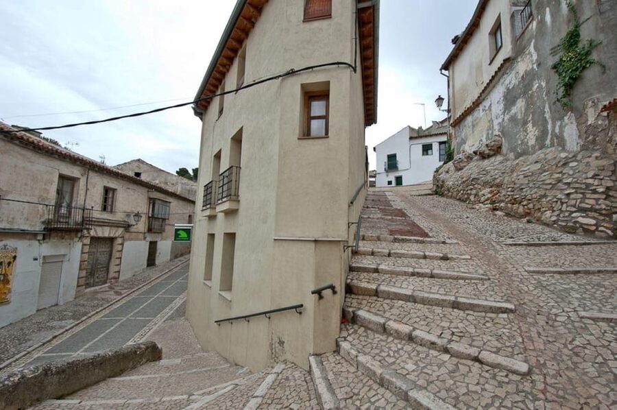 From Madrid: Guided Day Trip to Chinchon, Aranjuez & Toledo - What the $75 price really buys you