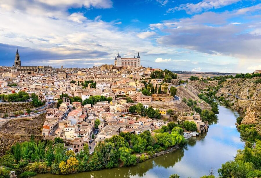 From Madrid: Guided Day Trip to Chinchon, Aranjuez & Toledo - Meeting the coach at Plaza de Neptuno