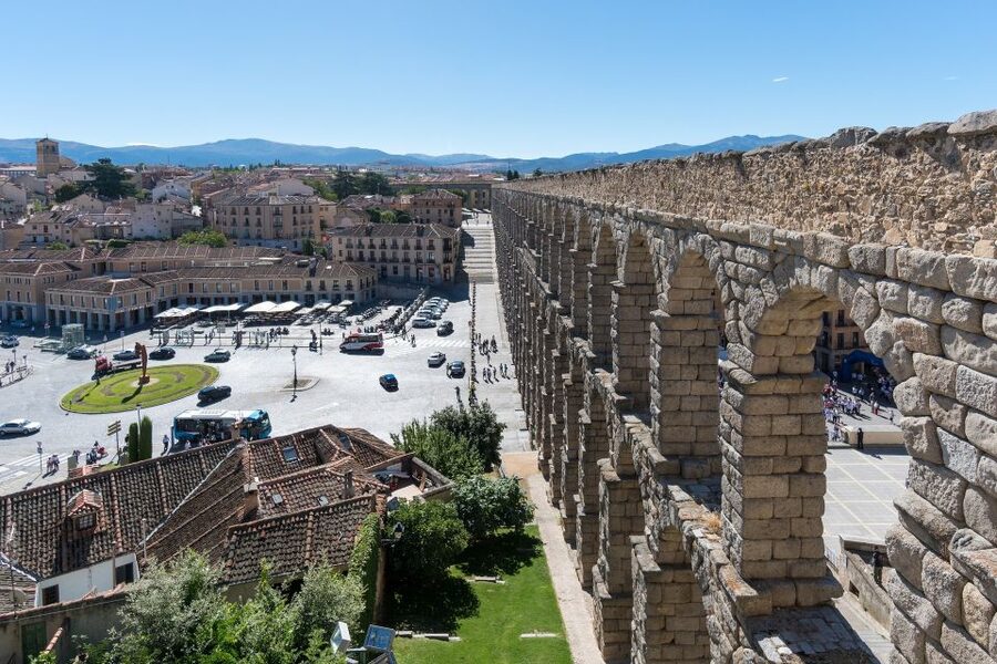 From Madrid: Segovia & Avila Day Trip with Optional Tickets - Lunch in Segovia and the cost of convenience