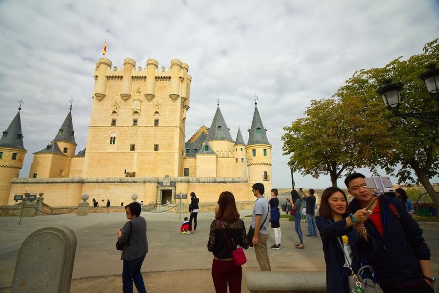 From Madrid: Segovia & Avila Day Trip with Optional Tickets - What the walls mean for your schedule