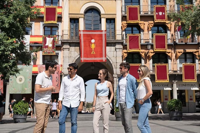 From Madrid: Toledo Day Trip with Cathedral and 8 Monuments - Getting your bearings in Toledo’s old center