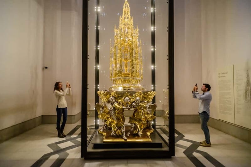 From Madrid: Toledo Day Trip with Cathedral and 8 Monuments - The Alcázar and the changing pace of the day