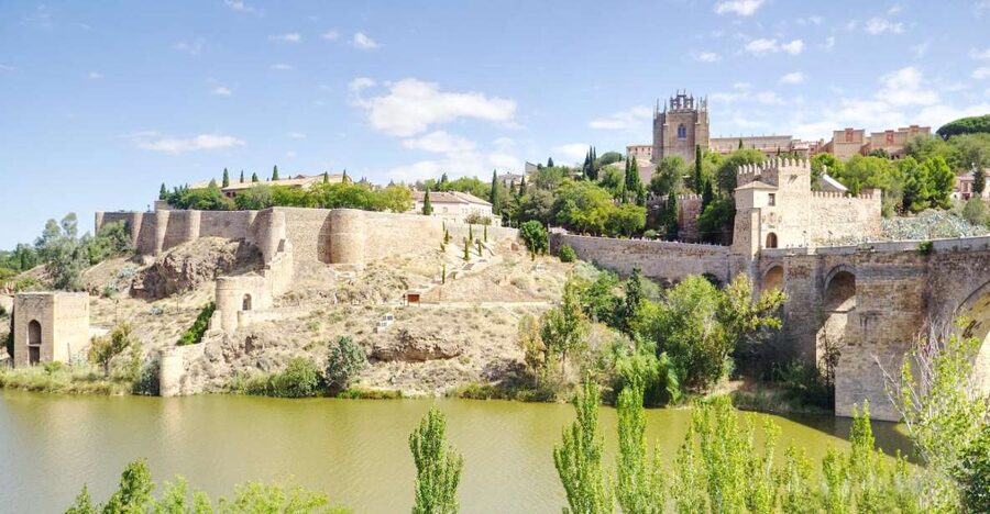 From Madrid: Toledo Guided Day Trip with Cathedral Admission - The first view from Mirador del Valle