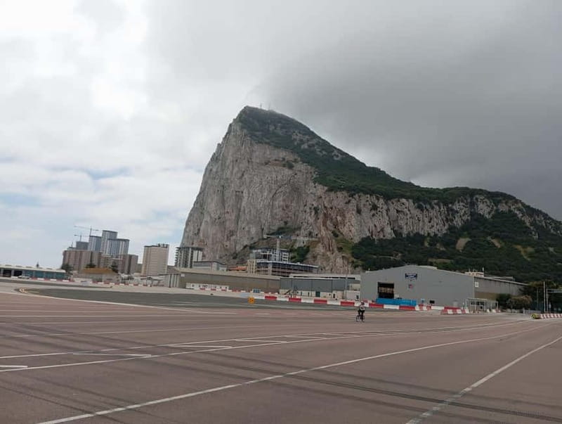 From Málaga: Gibraltar Day Trip - Five hours on the Rock and in town
