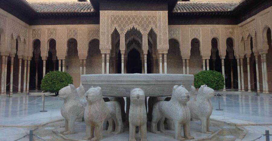 From Malaga: Granada Full-Day Trip with Alhambra - Granada before the palace