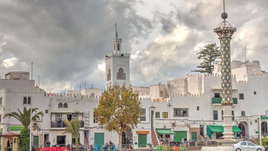 From Málaga: Morocco Day Trip with Tour Guide and Lunch - Walking through the medina