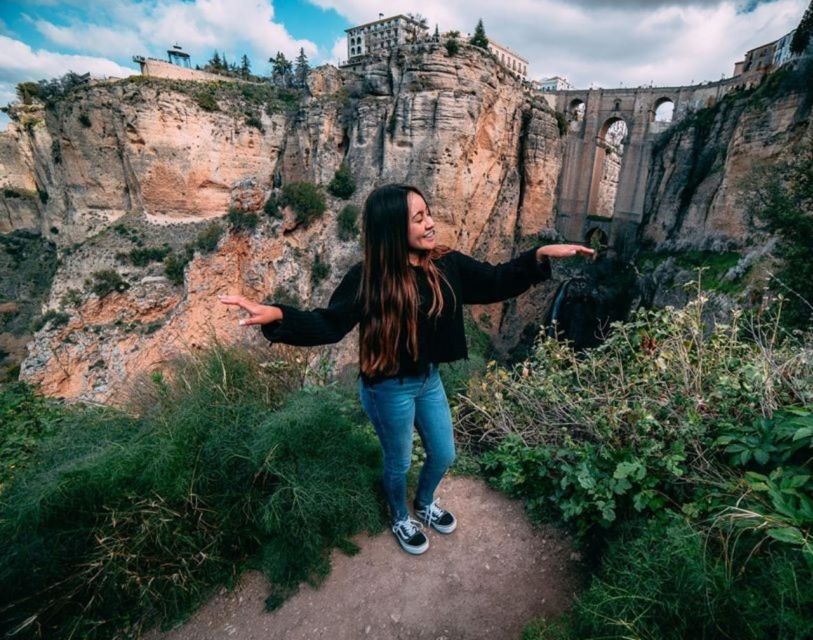 From Malaga: Ronda & Setenil de las Bodegas Day Trip - A bilingual guide who stays with you from Malaga