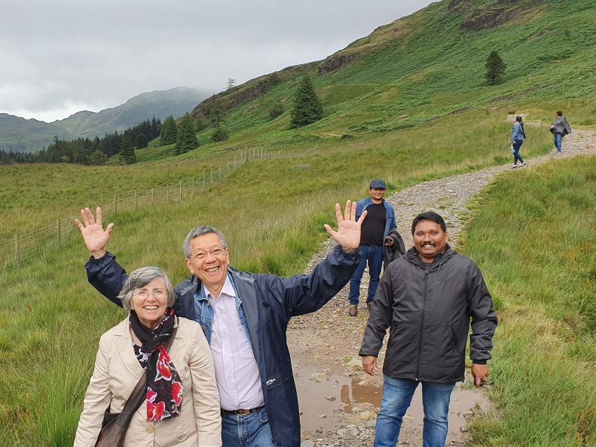 From Manchester: Lake District Sightseeing Day Trip - Ambleside gives you an hour on foot