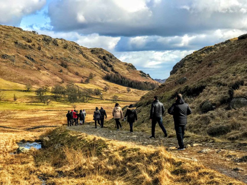 From Manchester: Lake District Sightseeing Day Trip - What the transport and narration add