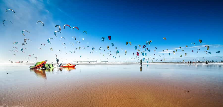 From Marrakech: Essaouira Day Trip with Hotel Pickup - Four hours inside Essaouira’s medina