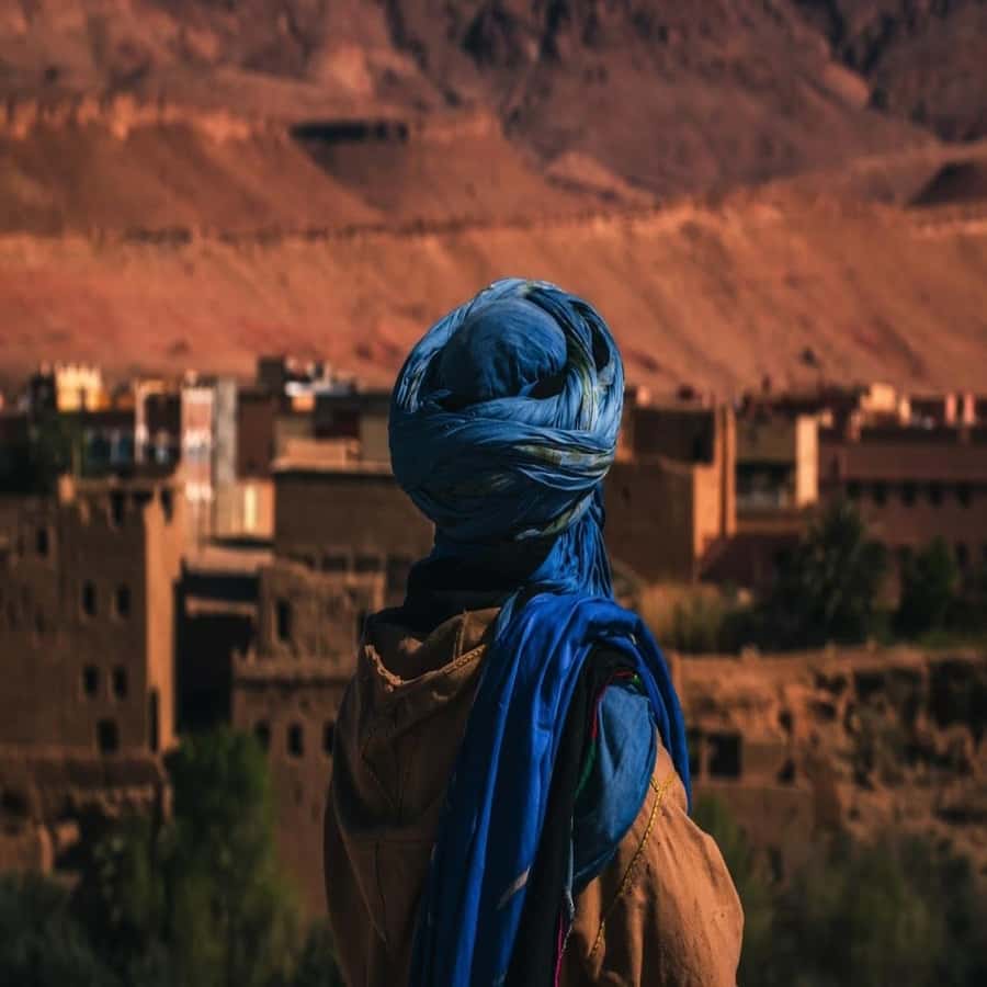 From Marrakech: Ouarzazate & Ait Benhaddou Guided Day Trip - Walking through Ait Benhaddou’s mud-brick lanes