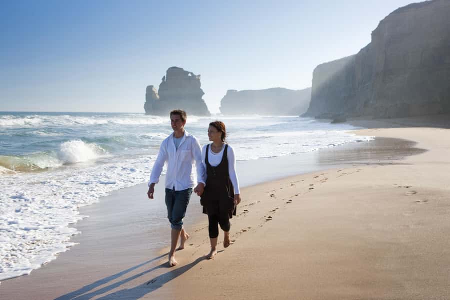 From Melbourne: Reverse Great Ocean Road Day Trip with Lunch - Loch Ard Gorge and the Shipwreck Coast