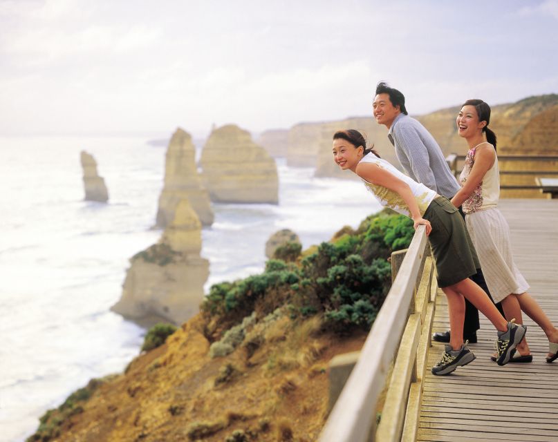 From Melbourne: Reverse Great Ocean Road Day Trip with Lunch - A rainforest walk in the Great Otways