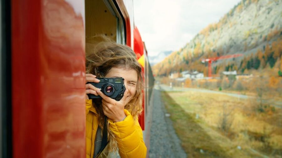 From Milan: St Moritz & Alps Day Trip with Bernina Red Train - Three hours from Milan to the Bernina Pass