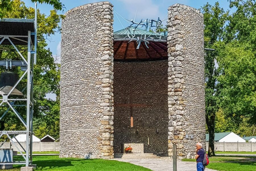 From Munich: Dachau Memorial Site Half-Day Trip - What you see during the three-hour guided visit