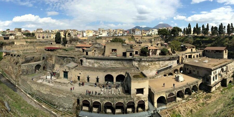 From Naples: Day Trip to Herculaneum with skip the line - What to See Inside the Ancient Town