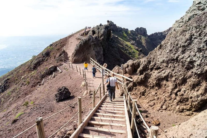 From Naples: Day Trip to Mount Vesuvius - From central Naples to the National Park