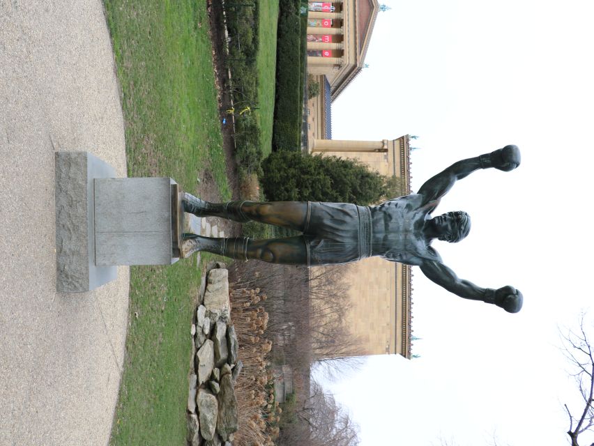 From New York City: Philadelphia & Amish Community Day Trip - Lunch and free time in Lancaster