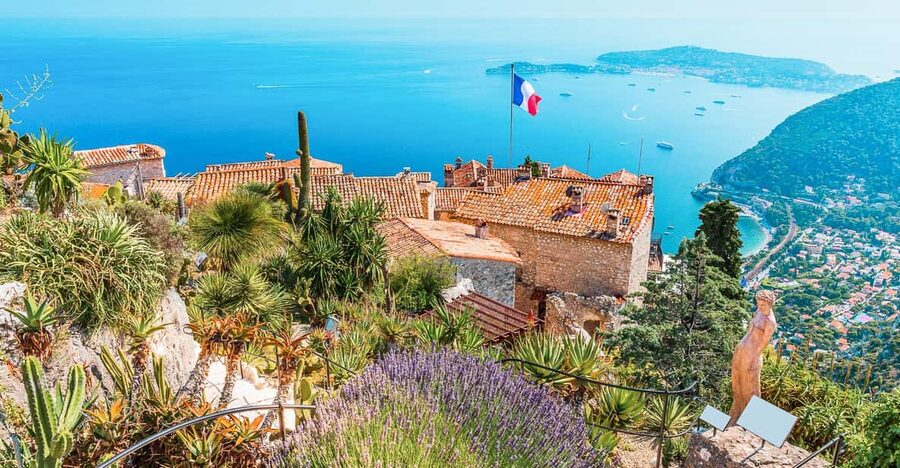 From Nice: Eze, Monaco, and Monte Carlo Half-Day Trip - What the guide adds to the day