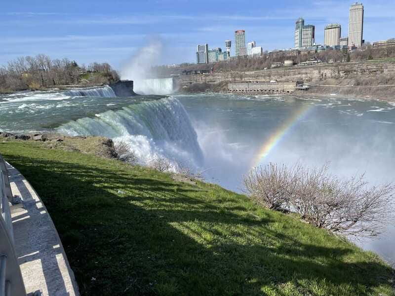 From NYC: Guided Niagara Falls Full-Day Trip - Goat Island and the power of Horseshoe Falls