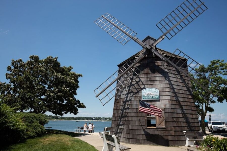 From NYC: Hamptons, Sag Harbor, and Outlet Shopping Day Trip - Key points at a glance