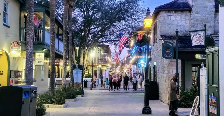 From Orlando: Day Trip to St. Augustine with Hotel Pickup - The long road from Orlando to the Ancient City